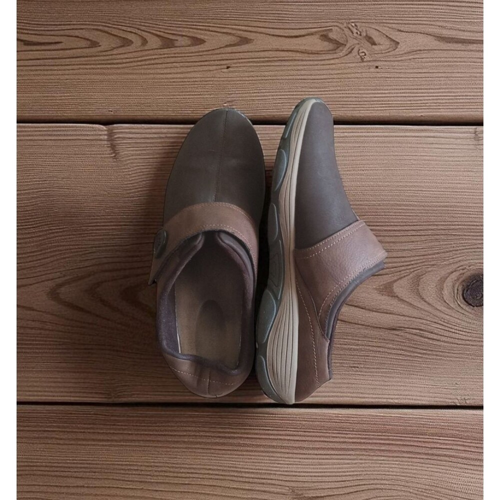 Easy Spirit Clogs Womens Size 11M Brown Slip On Comfort Work Shoes Nursing